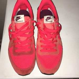 Men’s Nike Internationalist Sneakers